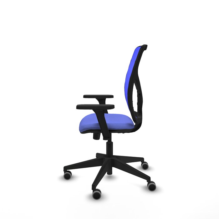 Chaise Motilla Synchro 3 positions tissu Bleu clair Maille Bleu Base pyramidale noire Accoudoir 3D Sans appui-tête Roulettes 65mm pour moquette