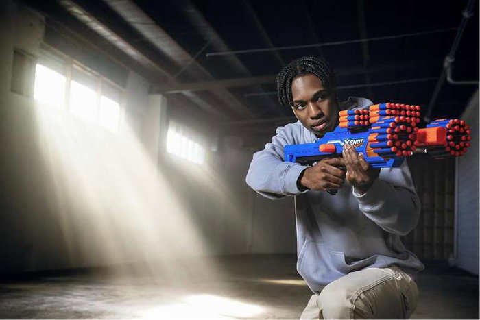 Zuru X-Shot Insanity Berzerko - Blaster à fléchettes avec 48 projectiles et modules de stockage - Âge recommandé : 8 ans