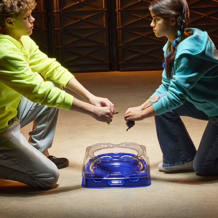 Hasbro Beyblade X Set de combat Descente-choc avec Beystadium