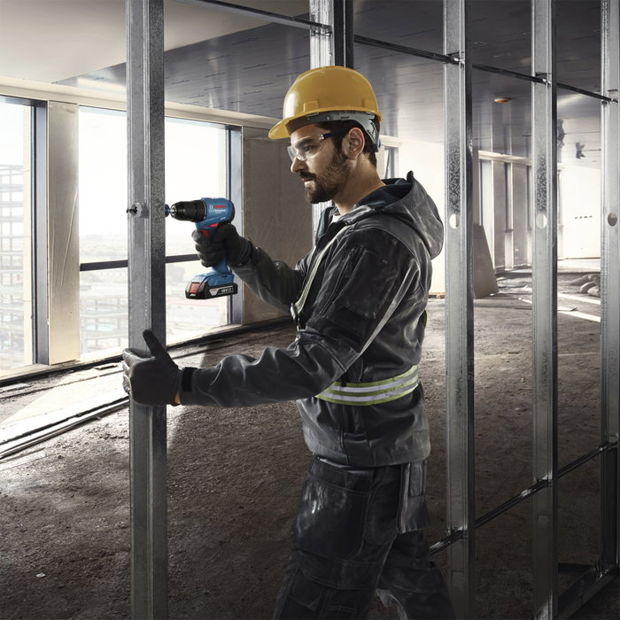 Bosch GSR 18V-45 Perceuse-visseuse sans fil Professional, 2x 2,0Ah, 82 accessoires, L-Case