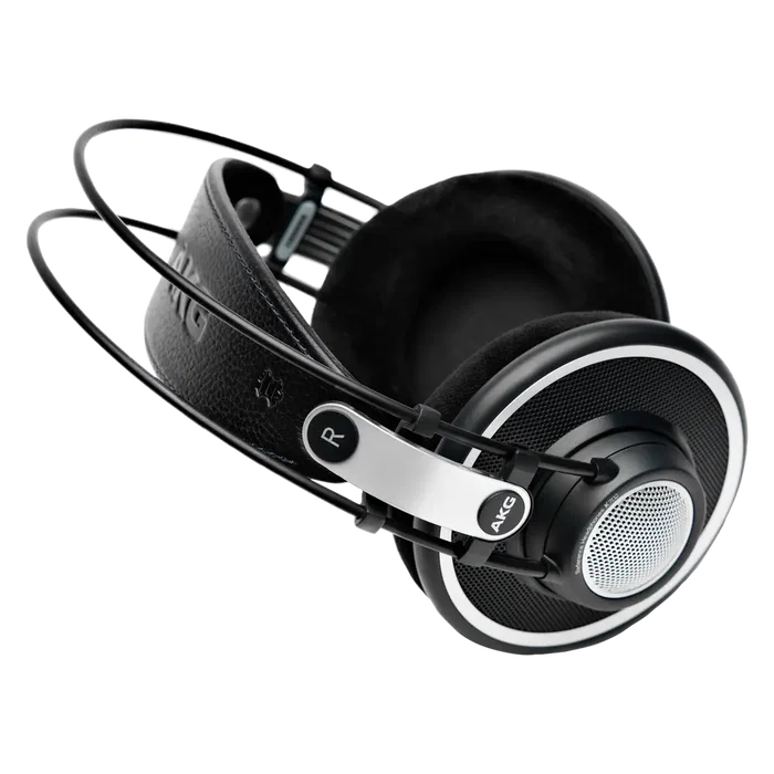 AKG K702 Casque Audio Hi-Fi Ouvert Circumaural 62 Ohm - Bobine Plate, Membranes Varimotion - 10-39800 Hz AKG K702 Casque Audio Hi-Fi Ouvert Circumaural 62 Ohm - Bobine Plate, Membranes Varimotion - 10-39800 Hz