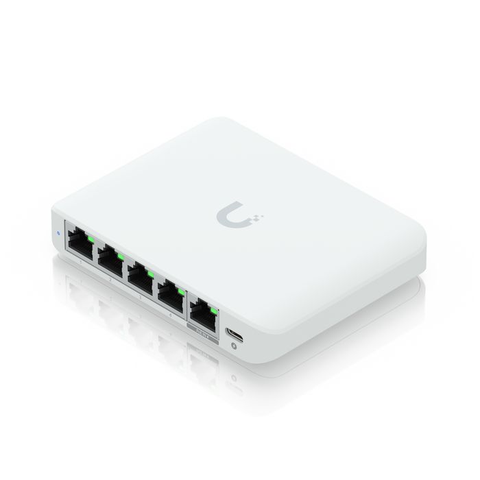 Ubiquiti Commutateur réseau 5 ports 2.5 GbE, alimentation par USB-C ou PoE, débit 12.5 Gbps Ubiquiti Commutateur réseau 5 ports 2.5 GbE, alimentation par USB-C ou PoE, débit 12.5 Gbps