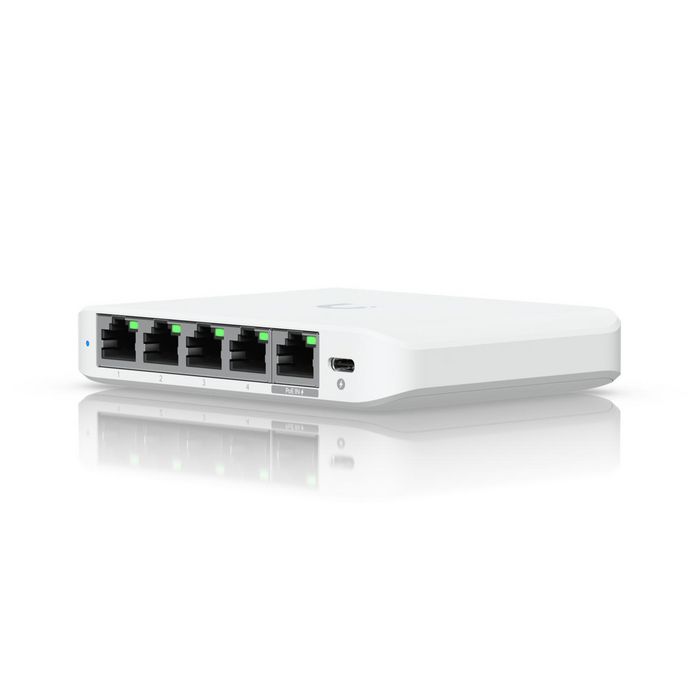 Ubiquiti Commutateur réseau 5 ports 2.5 GbE, alimentation par USB-C ou PoE, débit 12.5 Gbps Ubiquiti Commutateur réseau 5 ports 2.5 GbE, alimentation par USB-C ou PoE, débit 12.5 Gbps