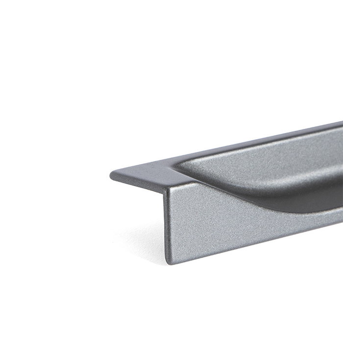 GIUSTI Tirador en zamak pour emboutissage, finition graphite, distance d'écartement des trous 64 mm GIUSTI Tirador en zamak pour emboutissage, finition graphite, distance d'écartement des trous 64 mm