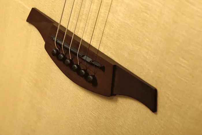 LAG Guitare Acoustique Auditorium Tramontane 318 Naturelle - Table Epicéa Massif - Lag