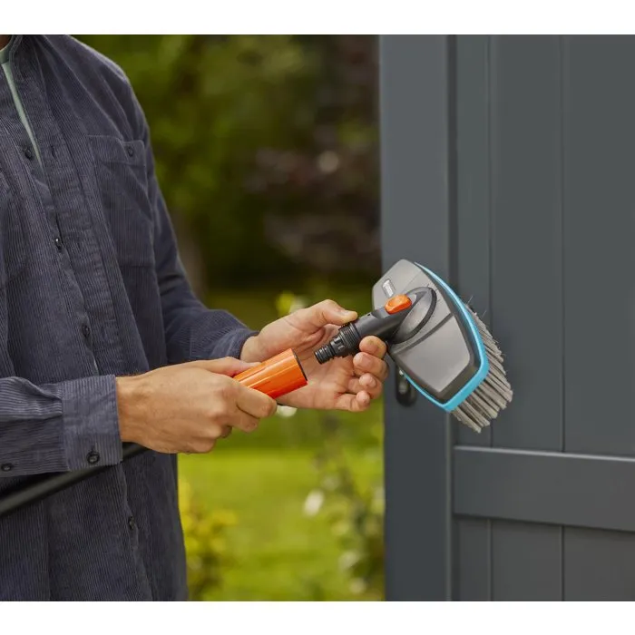 Gardena Brosse de lavage manche souple pivotable 360° Gardena Brosse de lavage manche souple pivotable 360°