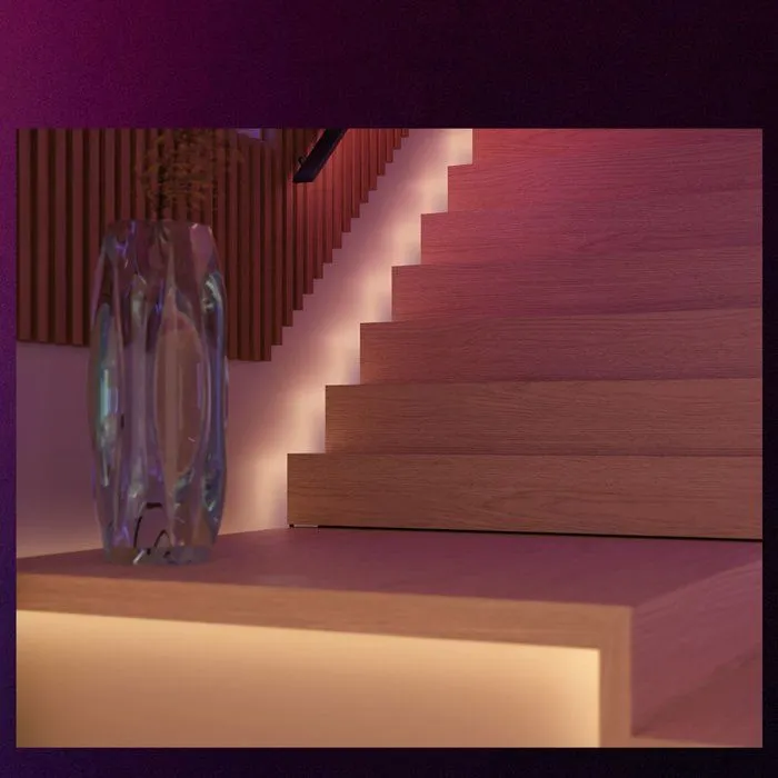 Philips Hue - Ruban LED Flux - 10 mètres - ChromaSync - Éclairage intelligent coloré et blanc intense (jusqu'à 1200 lumens)