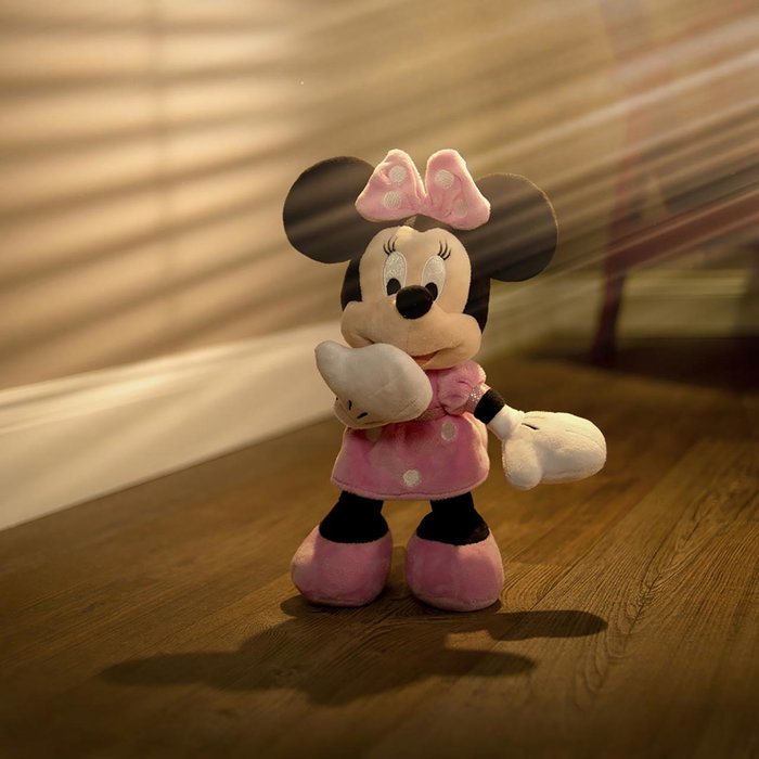 Simba Peluche Minnie avec vêtement rose de 25 cm - Licencié Minnie - Version multilingue (anglais, français, allemand, italien, portugais, espagnol) Simba Peluche Minnie avec vêtement rose de 25 cm - Licencié Minnie - Version multilingue (anglais, français, allemand, italien, portugais, espagnol)