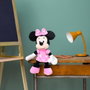 Simba Peluche Minnie avec vêtement rose de 25 cm - Licencié Minnie - Version multilingue (anglais, français, allemand, italien, portugais, espagnol)