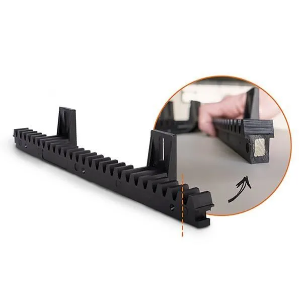 SCS Sentinel OpenGate 3 - Kit moteur de portail coulissant 24V, jusqu'à 5 m et 500 kg avec crémaillères et télécommandes SCS Sentinel OpenGate 3 - Kit moteur de portail coulissant 24V, jusqu'à 5 m et 500 kg avec crémaillères et télécommandes