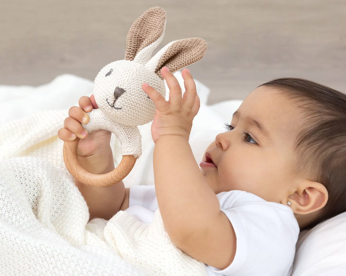 KioKids Mordedor Conejito - Anneau de dentition en bois et coton, jouet écologique pour bébé +3 mois, collection Cotton Friends, beige
