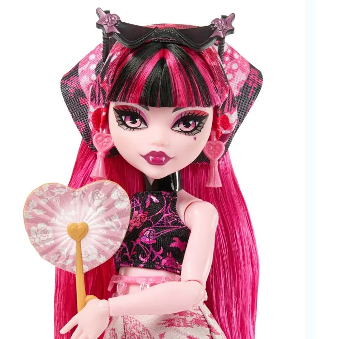 Mattel Monster High Skulltimate Secrets Series 7 Draculaura - Destination: Gore-geous Oasis Mattel Monster High Skulltimate Secrets Series 7 Draculaura - Destination: Gore-geous Oasis