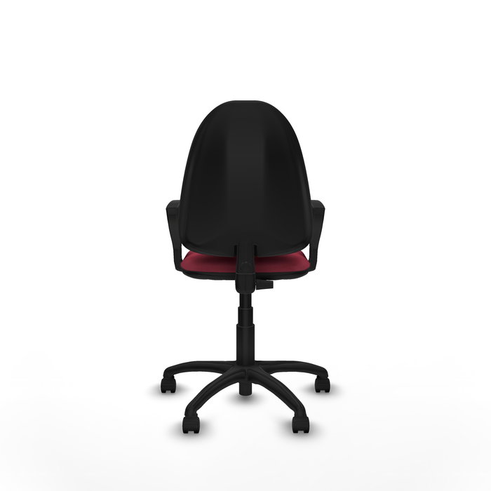 Chaise de bureau Aýna avec mécanisme de contact permanent de base, revêtue de tissu couleur grenat. Équipée d'une base en polyamide noir, d'accoudoirs fixes et de roulettes en nylon de 50 mm