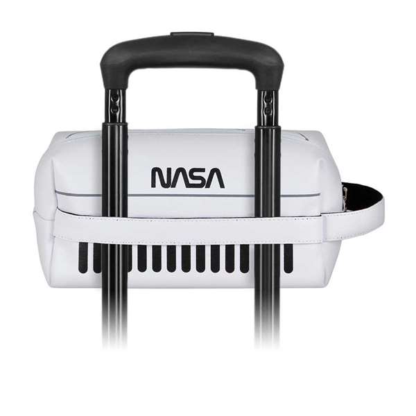 Karactermania Nécessaire de Voyage NASA Brick Plus Spaceship - Nécessaire en PVC avec intérieur Polyester, 13 x 27 x 13 cm - Blanc Karactermania Nécessaire de Voyage NASA Brick Plus Spaceship - Nécessaire en PVC avec intérieur Polyester, 13 x 27 x 13 cm - Blanc