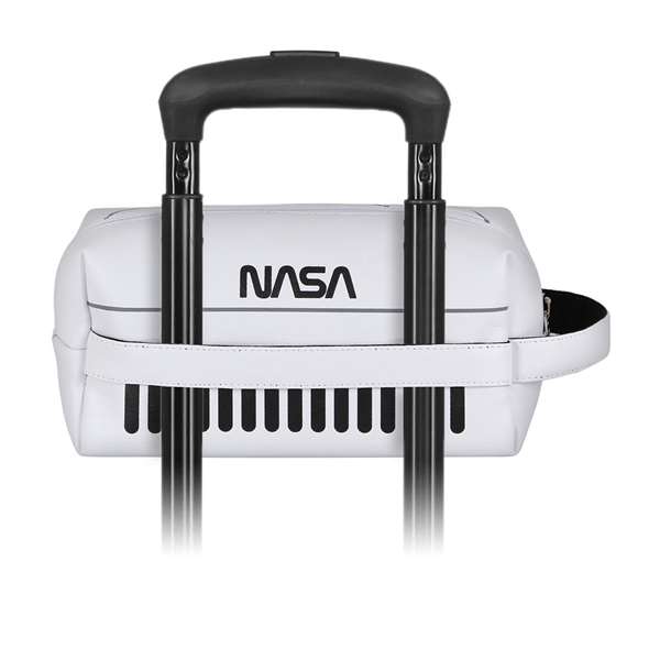 Karactermania Nécessaire de Voyage NASA Brick Plus Spaceship - Nécessaire en PVC avec intérieur Polyester, 13 x 27 x 13 cm - Blanc Karactermania Nécessaire de Voyage NASA Brick Plus Spaceship - Nécessaire en PVC avec intérieur Polyester, 13 x 27 x 13 cm - Blanc