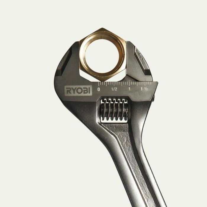 Ryobi Clé à molette réglable et ajustable 250 mm RHAW250