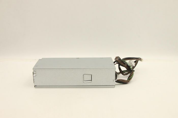 Lenovo Unité d'alimentation 260W, efficacité 90%, TCO9 Lenovo Unité d'alimentation 260W, efficacité 90%, TCO9