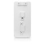 Ubiquiti NanoSwitch RTL8367N-VB - Commutateur Gigabit 4 ports PoE passif 24V pour extérieur (4x RJ45 10/100/1000 Mbps)