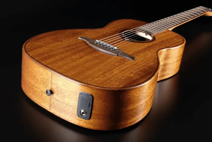 Lag Tramontane 98 Parlor Guitare Folk Électroacoustique Caoba Solide Naturel Brillant Stage Lag