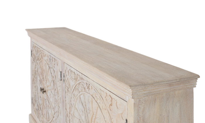 GINER Y COLOMER Buffet 4 portes en bois de manguier massif couleur sable fabriqué à la main - Avec sculptures et étagères intérieures GINER Y COLOMER Buffet 4 portes en bois de manguier massif couleur sable fabriqué à la main - Avec sculptures et étagères intérieures