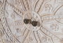 GINER Y COLOMER Buffet 4 portes en bois de manguier massif couleur sable fabriqué à la main - Avec sculptures et étagères intérieures