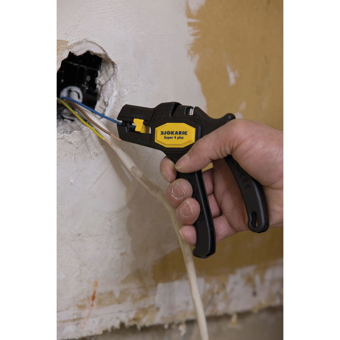 Pinces à dénuder les fils JOKARI Super 4 Plus