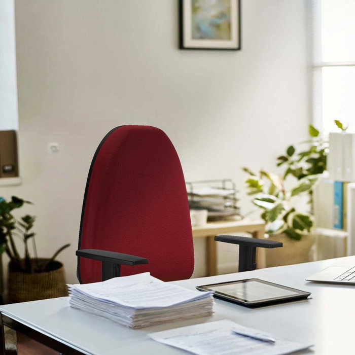 Chaise de bureau Aýna avec mécanisme Contact permanent de base, revêtue de simili cuir jaune. Équipée d'une base en polyamide noir, d'accoudoirs 1D et de roulettes en nylon de 50 mm Chaise de bureau Aýna avec mécanisme Contact permanent de base, revêtue de simili cuir jaune. Équipée d'une base en polyamide noir, d'accoudoirs 1D et de roulettes en nylon de 50 mm