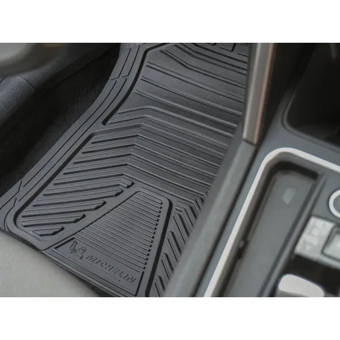 Michelin - Set de 4 Tapis Auto Universels en Caoutchouc Noir à Sillons - Protection Intérieure Voiture