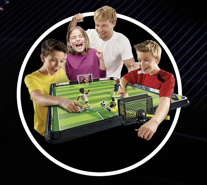 Playmobil Sports&Action - Terrain de football (Campo de fútbol) - Jeu de construction en plastique - À partir de 5 ans