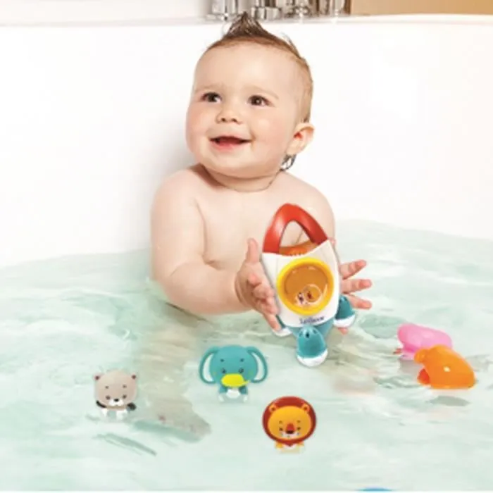 Lexibook - Jeu de bain fusée avec 3 animaux souples flottants (lion, ours, éléphant) et jets d'eau tournants - Pour enfants dès 18 mois Lexibook - Jeu de bain fusée avec 3 animaux souples flottants (lion, ours, éléphant) et jets d'eau tournants - Pour enfants dès 18 mois