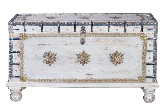 Giner y Colomer - Coffre de rangement en bois de manguier massif avec incrustations fer et bronze, finition blanc vieilli, 57 x 100 x 40 cm