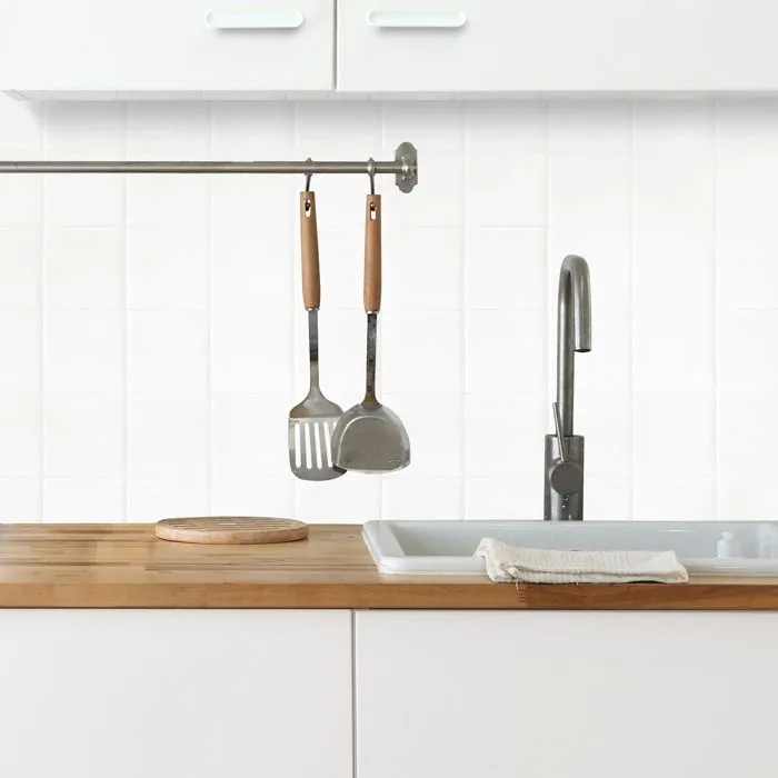 Ripolin - Peinture rénovation pour cuisine et salle de bain - Blanc satiné - 2 litres - Haute résistance aux taches, chocs et rayures - Ultra lessivable