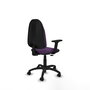 Chaise de bureau Algarra avec mécanisme de contact permanent de base, rembourrée de tissu violet. Équipée d'une base en polyamide noir, d'accoudoirs 2D et de roulettes en nylon de 50 mm