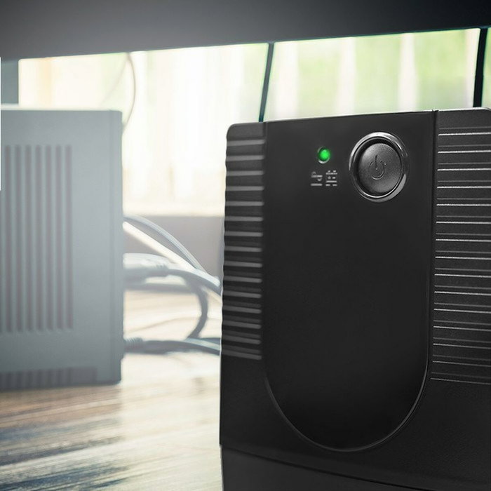 Qoltec 53772 Système d'Alimentation Sans Interruption Interactif 360 W 650 VA