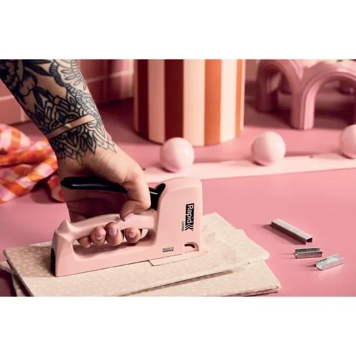 Rapid R53 Agrafeuse murale manuelle éco-responsable en plastique recyclé 90% - Fabrication suédoise - Pour agrafes 4-10 mm - Idéale bricolage, rembourrage et décoration