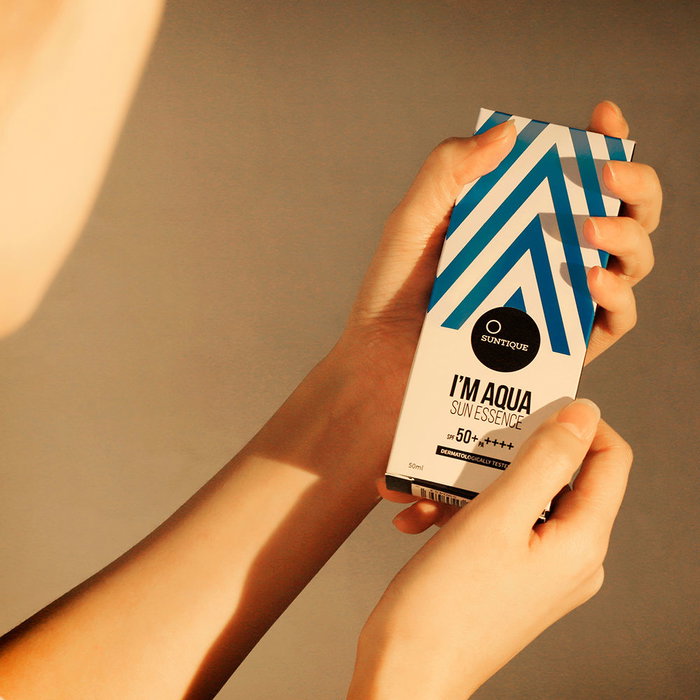 Suntique I'M AQUA essence solaire SPF50+ 50ml Suntique I'M AQUA essence solaire SPF50+ 50ml