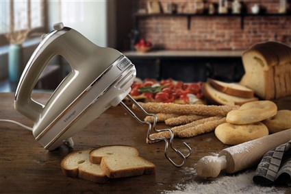Ariete 1548/03 - Batteur pétrisseur Vintage 5 vitesses, accessoires en acier inoxydable - Beige