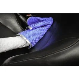 Michelin Nettoyant et Protecteur pour Cuir, Hydratant et Nourrissant, pour Sièges Auto et Canapés, Élimine les Taches Tenaces, Flacon de 500 ml