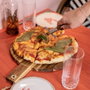 Livoo Set à pizza MES158 en bois d'acacia avec roulette