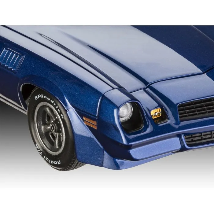 Revell Maquette de voiture Stranger Things - Billy's Chevy Camaro Z/28 1:24 - Kit avec colle, peintures et pinceaux - Model Set
