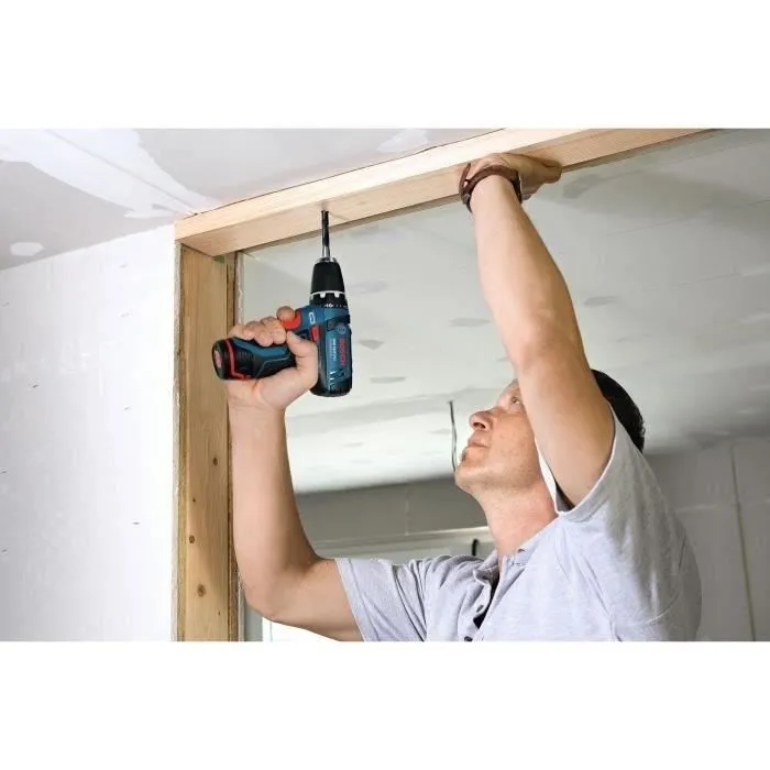 Bosch Professional Perceuse-visseuse sans fil GSR 12V-15, 30 Nm, 0-1300 tr/min, avec 2 batteries 2.0Ah, chargeur GAL 12V-20 et 10 accessoires, 060186810G