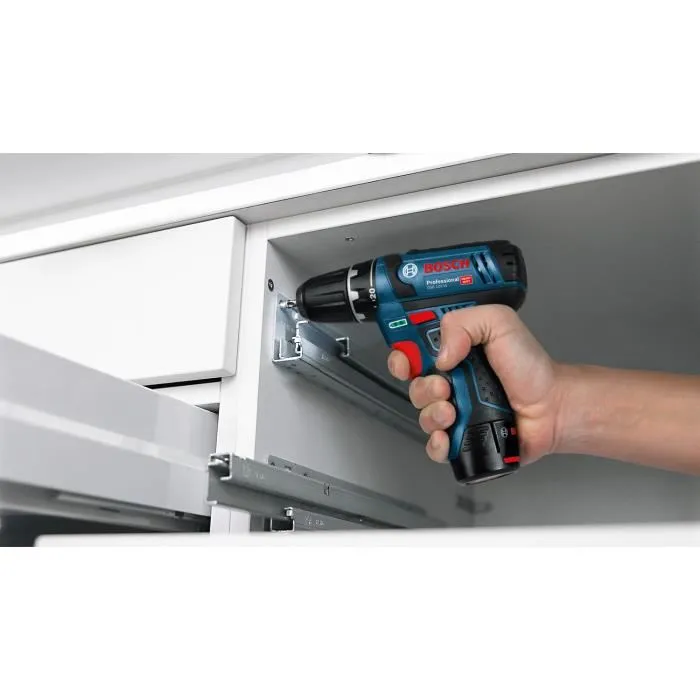 Bosch Professional Perceuse-visseuse sans fil GSR 12V-15, 30 Nm, 0-1300 tr/min, avec 2 batteries 2.0Ah, chargeur GAL 12V-20 et 10 accessoires, 060186810G