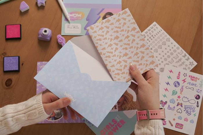 Wow Generation My Secret World Set pour créer ses cartes secrètes - Jeu créatif avec tampons, encre, papier et stylo à message invisible - Version multilingue