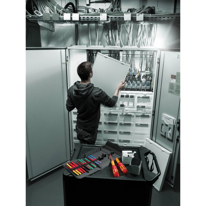 Wera Kraftform Kompakt VDE Safe-Torque Speed Schaltschrank-Set 1