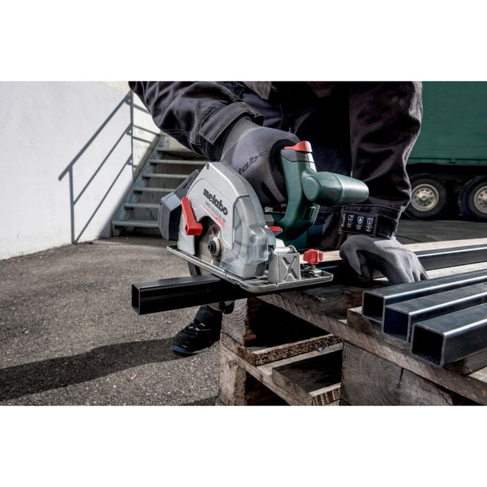 Metabo MKS 18 LTX BL 58 Scie à métaux portative sans fil