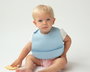 KioKids Babero Blandito en silicone imperméable bleu, bavoir pour bébé +4 mois avec bolsillon et 7 réglages de cou