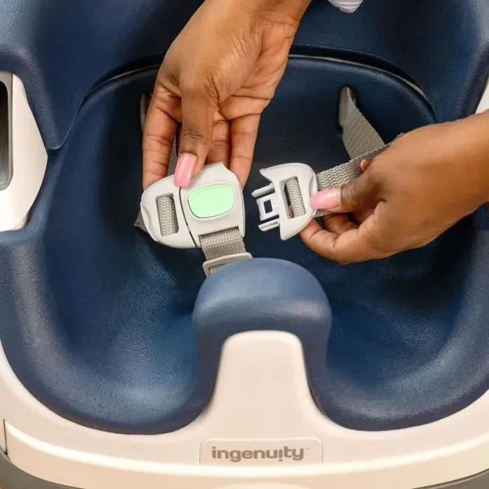 Ingenuity Réhausseur de chaise bébé 2 en 1, base Ciel Nocturne, plateau amovible, pour enfant de 6 mois à 3 ans (jusqu'à 15 kg) Ingenuity Réhausseur de chaise bébé 2 en 1, base Ciel Nocturne, plateau amovible, pour enfant de 6 mois à 3 ans (jusqu'à 15 kg)