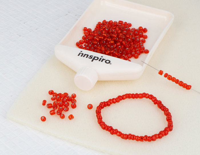 Innspiro Perles de Rocaille en Verre Argenté et Rouge 3,8 mm, 120g Innspiro Perles de Rocaille en Verre Argenté et Rouge 3,8 mm, 120g