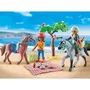 Playmobil 71470 - Set de jeu Horses of Waterfall - Amélia et Ben avec 2 personnages et 2 chevaux - Dès 4 ans