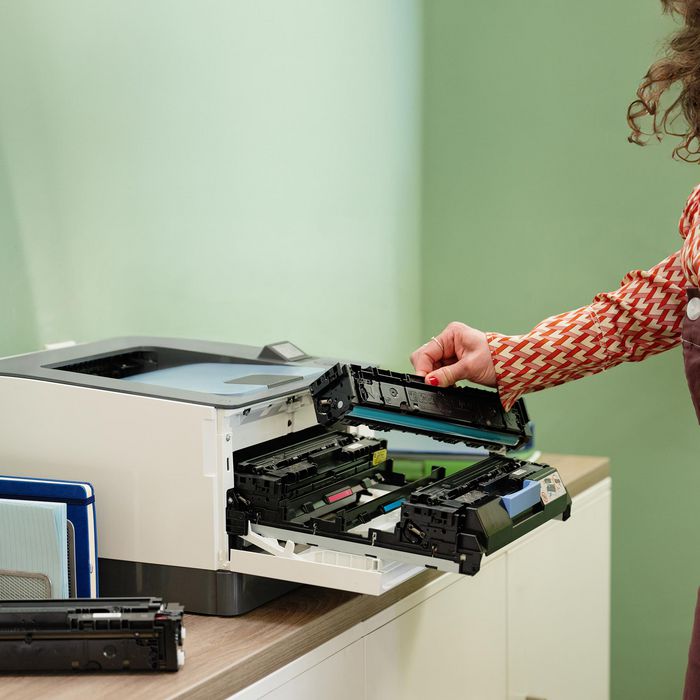 HP Color LaserJet Pro 3202dw - Imprimante laser couleur Wi-Fi avec impression recto verso automatique et port USB HP Color LaserJet Pro 3202dw - Imprimante laser couleur Wi-Fi avec impression recto verso automatique et port USB